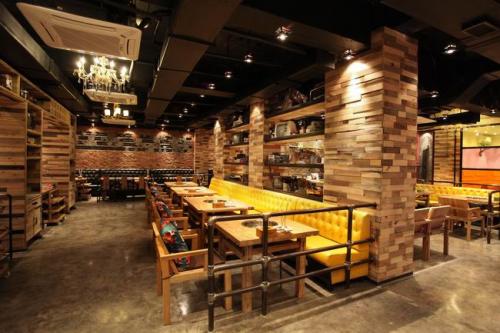 150㎡火鍋店，考慮復古風